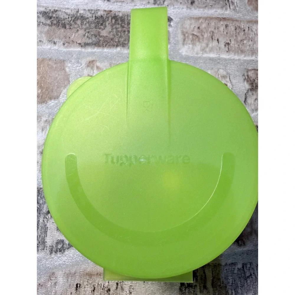 Tupperware‎ Round Snack Container Lime Green Hinged Lid Portable Travel Case 4in